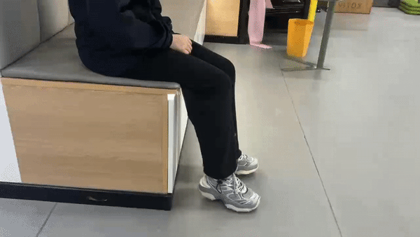 坐姿.gif