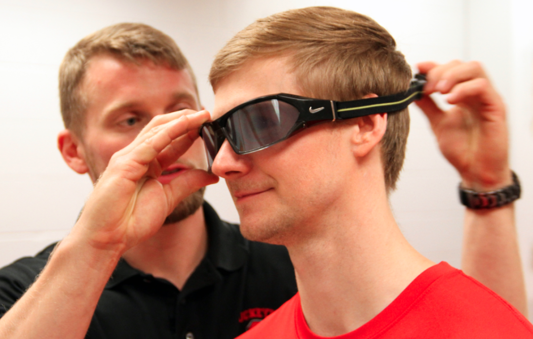 Brain rewires after knee injury; strobe glasses aid in recovery - Medical Design and Outsourcing