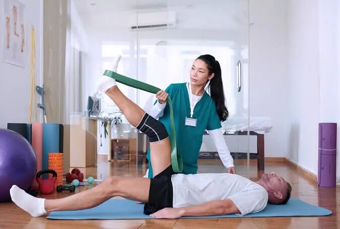 ACL Rehab in Mississauga - Churchill Physiotherapy Clinic Inc.
