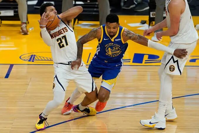 Nuggets' Jamal Murray tears ACL in left knee, out indefinitely