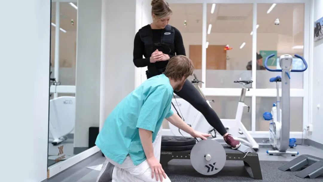 Faster ACL Recovery: Unleashing the Power of Flywheel Training | Exxentric