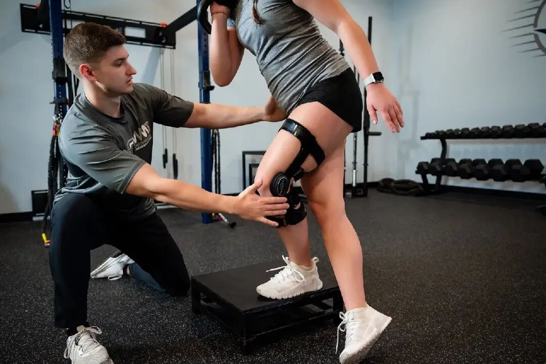 ACL Rehabilitation in Green Bay, WI — MVMT Performance & Rehab